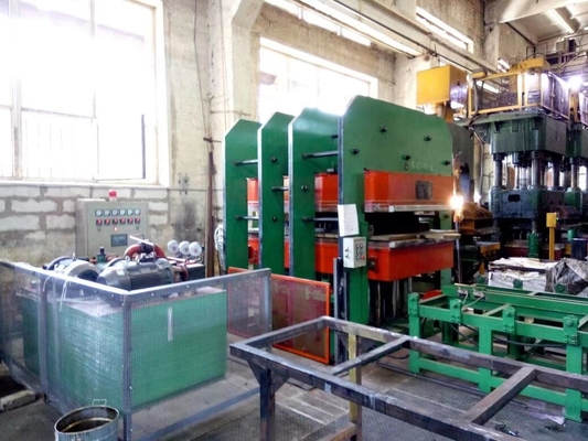 comprar Prensa hidráulica automática de moldeo de caucho PLC online manufacture