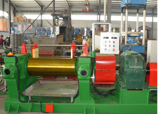 comprar El molino de mezcla de caucho XK-400 adopta el ajuste eléctrico de tono y la superficie del rodillo se endurece. online manufacture