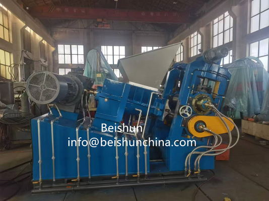 comprar Máquina de extrusión de chapa de calentamiento de mezcla de caucho compuesto / extrusora de cabeza de rodillo de caucho online manufacture
