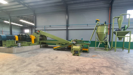 comprar Línea semiautomática de reciclaje de neumáticos de desecho que transforma los neumáticos en polvo de goma de malla 0-200 online manufacture