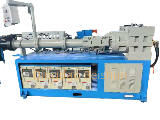 comprar Línea de extrusión de tiras de goma con forma especial equipada con caja de vulcanización por microondas y caja de vulcanización por aire caliente online manufacture