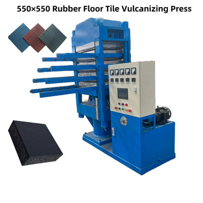 Buen precio PLC Control automático de 4 capas de goma de suelo de baldosas máquina de vulcanización / Granula de caucho de suelo de baldosas máquina de fabricación en línea