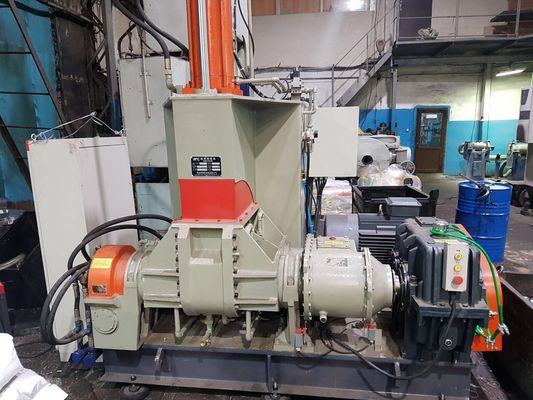 Buen precio Máquina de goma de la amasadora del control del PLC con el eje doble en línea