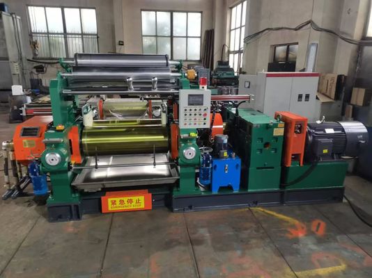 Buen precio 220/380V Máquina de mezcla de caucho de refrigeración por agua con dureza de rodillos de hierro fundido HRC 71 en línea