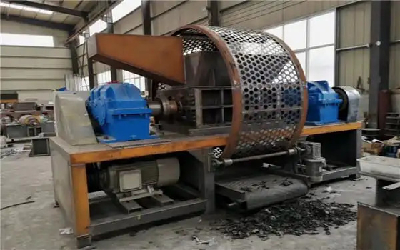 35kw*2 Triturador de neumáticos de residuos de motor Tamaño del neumático de entrada Menos de 1200 mm