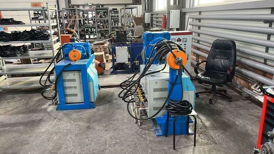 Buen precio Extrusora de caucho de alimentación en frío con tornillo de tamaño pequeño φ30mm para procesamiento preciso de caucho en línea